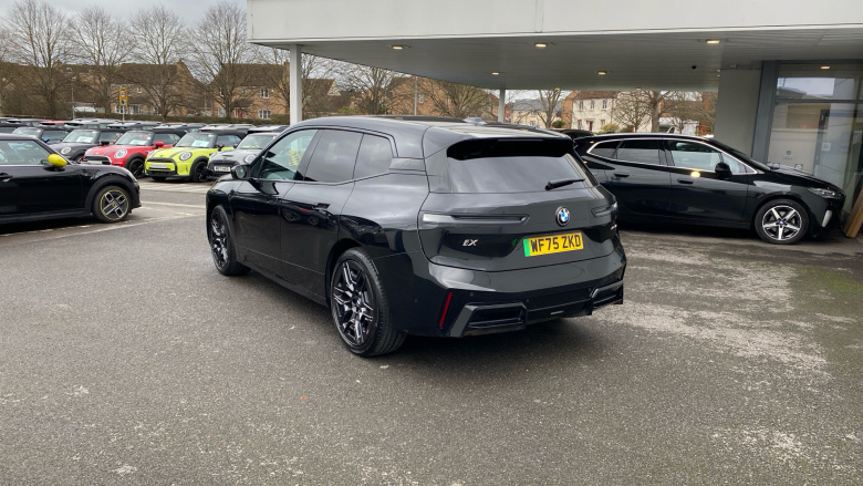 BMW iX 300kW xDrive45 M Sport 101kWh 5dr Auto [Pro Pack] Electric Estate